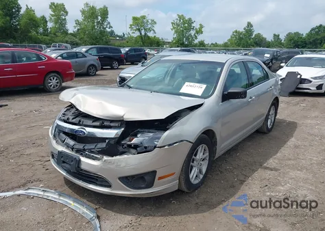 2010 Ford Fusion S из США, поврежденный, VIN 3FAHP0GA1AR373293